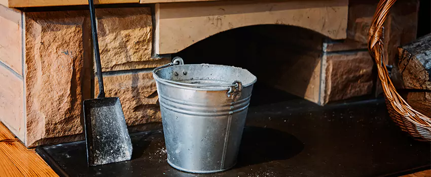 Clean The Fireplace Mantle And Hearth in DeSoto, Texas